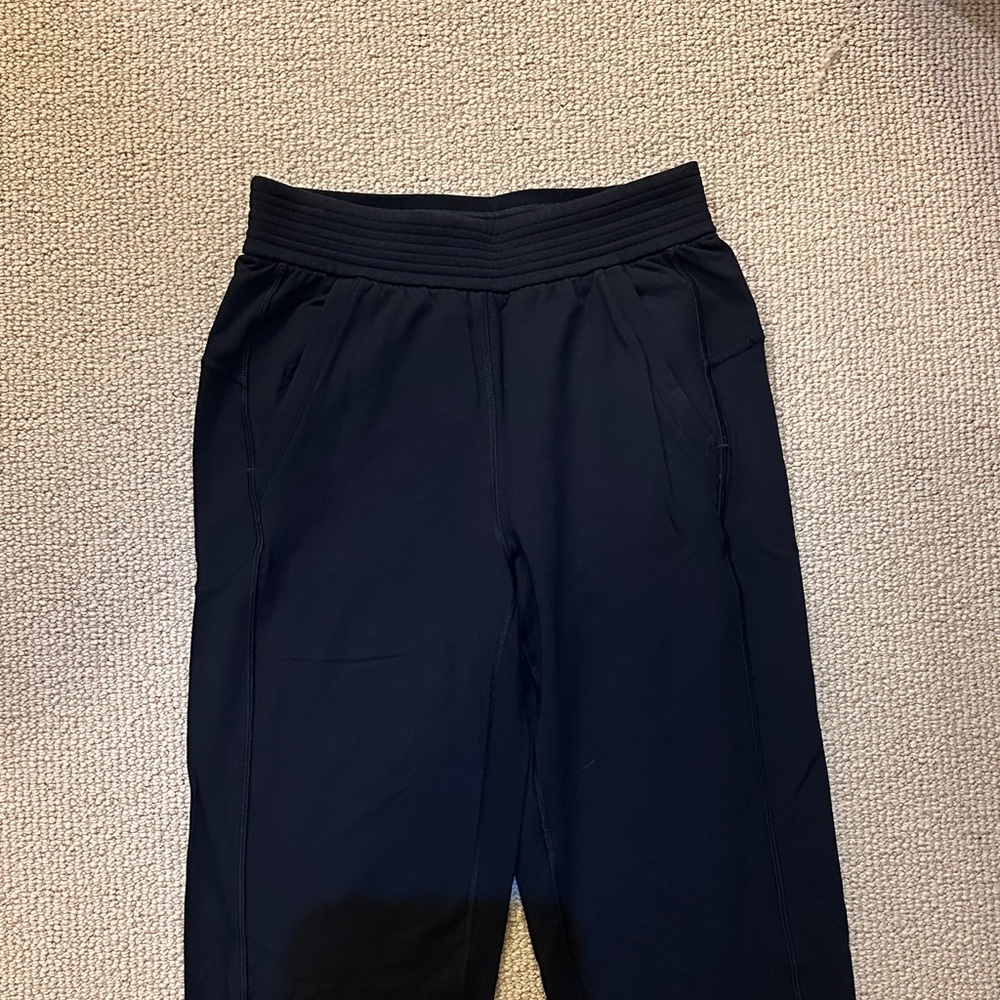 Lululemon Women’s Black Joggers - Picture 4 of 4